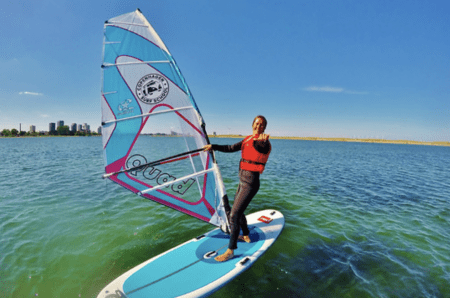 lær windsurfind oplevelsesgavekort oplevelse som gave action lær at windsurfe