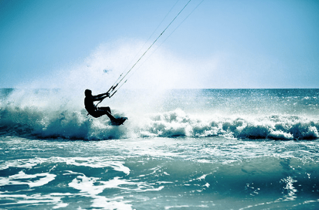 kite surfing kursus lær at kitesurfe gave til ham der har alt kursus lær nyt